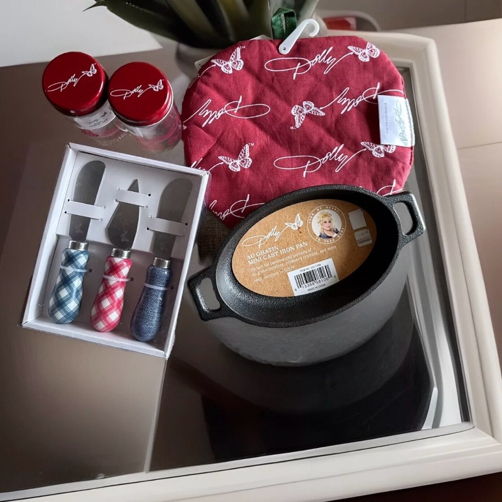 Dolly Parton’s-Mini Cast Iron Pan, 3 Cheese Spreaders, Pot Holder & Spice Jars